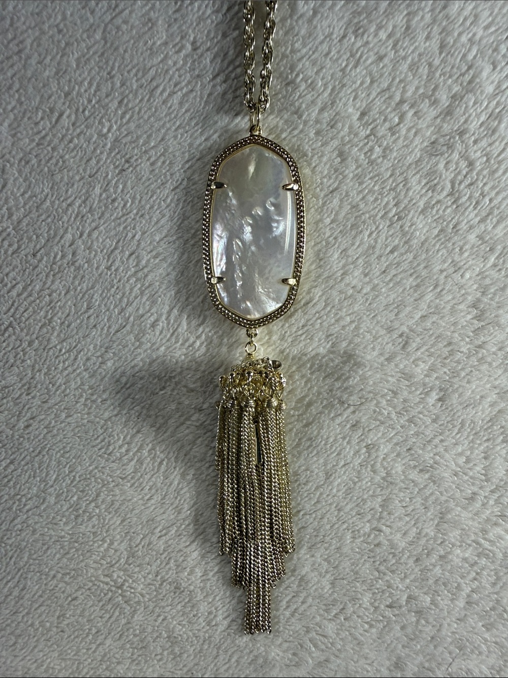 Kendra Scott - Gold Tassel Pendant Necklace with Mother-of-Pearl Accent